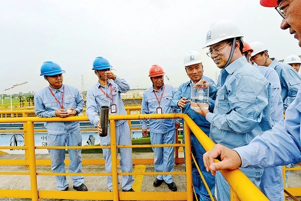 中国石化公布主要领导2016年度薪酬情况